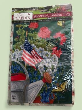 PATRIOTC GARDEN FLAG.